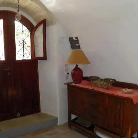 Kytherian Traditional بيت للعطل *