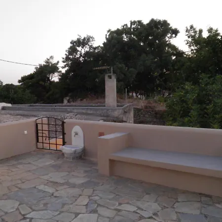 Kytherian Traditional بيت للعطل *